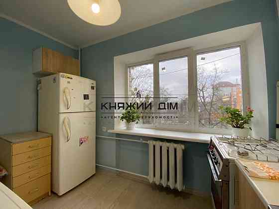 Пропонується в оренду простора 2-кімнатна квартира Солом'янський р-н КОД 11204087 Киев