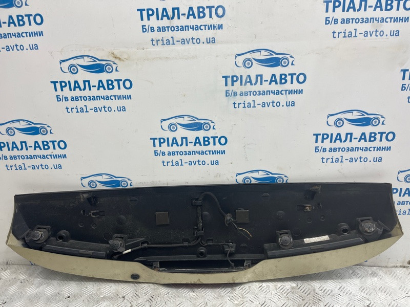 Спойлер на крышку багажника Jeep Grand Cherokee WK2 3.6 БЕНЗИН ERB 2010 (б/у) Киев - изображение 5