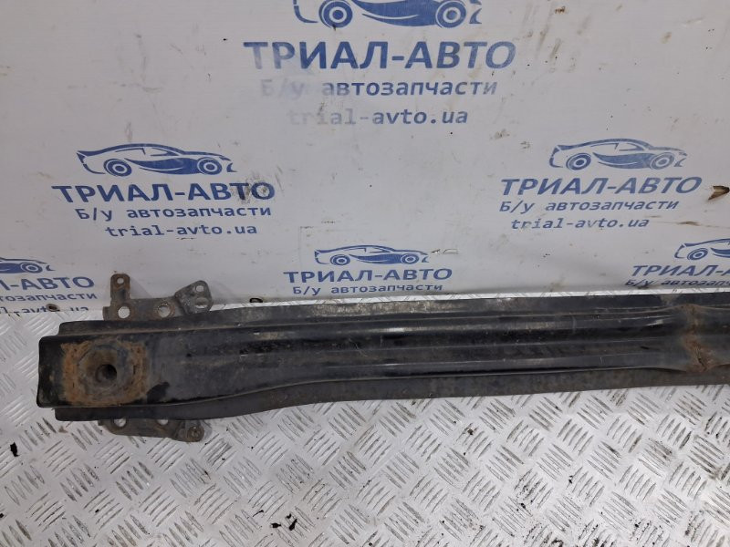 Усилитель бампера передний Volkswagen Caddy 2K 1.9 DIESEL BJB 2003 (б/у) Київ - зображення 3