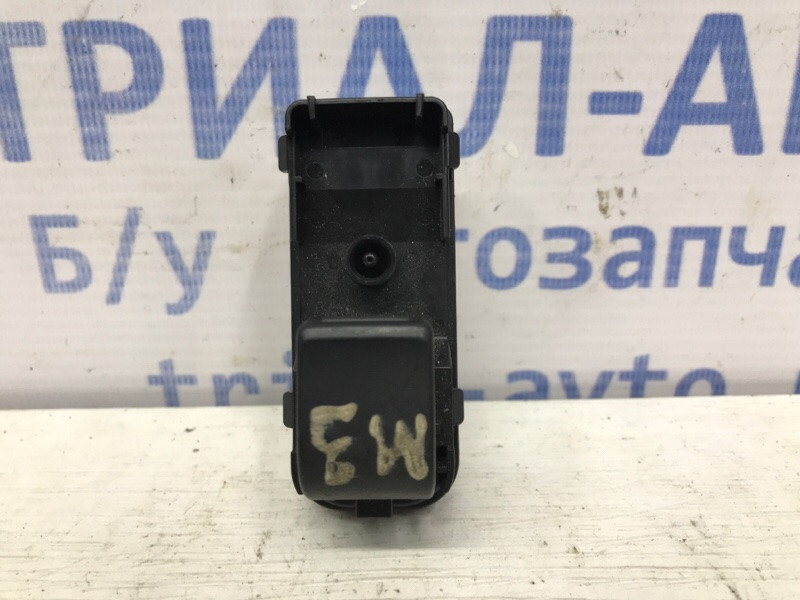 Кнопка стеклоподъемника Mazda 3 2013-2019 KD3566370 (Арт. 51769) Киев - изображение 1