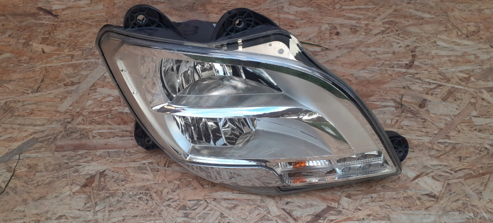 1835879 Фара правая DAF XF 106 Euro 6 Львів - зображення 1