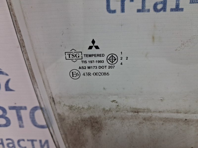 Стекло двери переднее правое Mitsubishi L200 KB 2.5 DIESEL 4D56 2006 (б/у) Киев - изображение 3