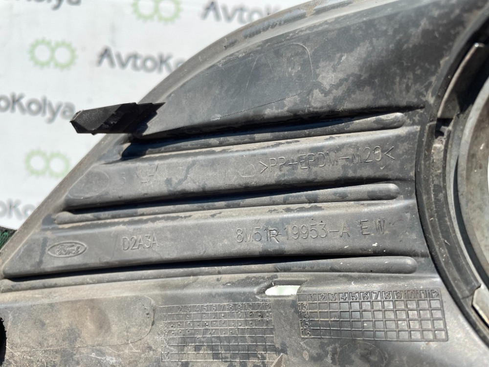 Рамка противотуманной фары левая Ford Focus 2008-2010 (8M51R-19953-AEW) Ковель - зображення 4
