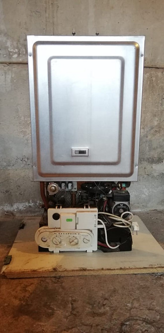 Котел газовый 2-контурний Elexia, б/у Лозова - зображення 2