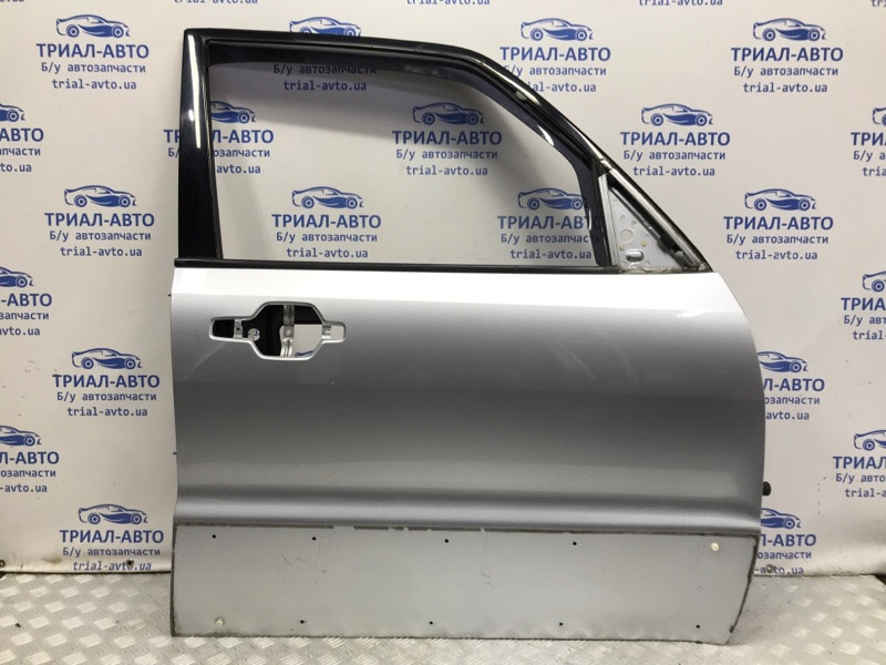 Дверь передняя правая Mitsubishi Pajero Wagon 3 3.2 ДИЗЕЛЬ 4M41 1999 (б/у) Київ - зображення 1