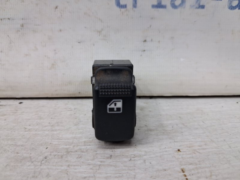 Кнопка стеклоподъемника Hyundai Tucson JM 2.0 DIESEL D4EA 2004 (б/у) Киев - изображение 1