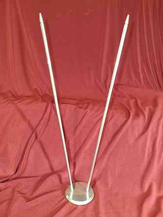 Настольный металлический флагшток на 2 флажка, глянцевый (2-рожковый) Киев