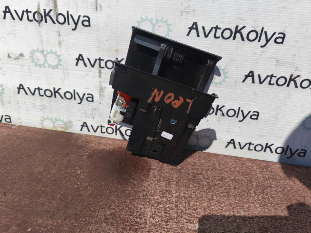 Пепельница Seat Leon 1998-2005 (1M0857975) Ковель - зображення 5