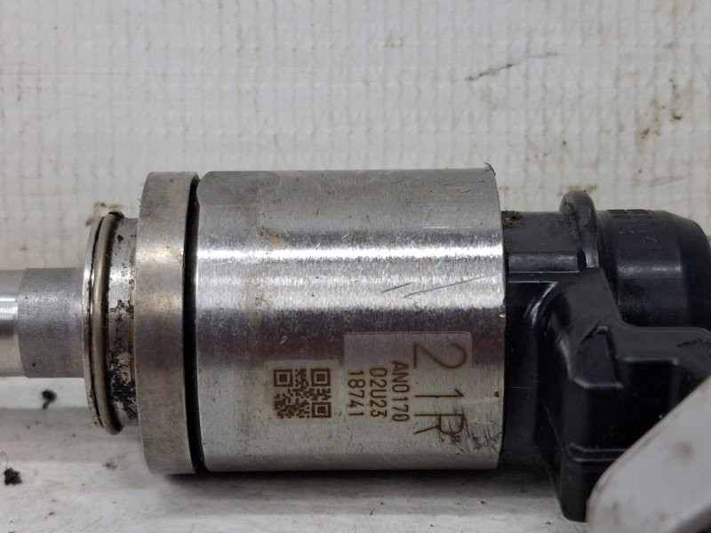 Форсунка топливная Nissan Qashqai J11 1.2 БЕНЗИН HRA2DDT 2013 (б/у) Київ - зображення 3