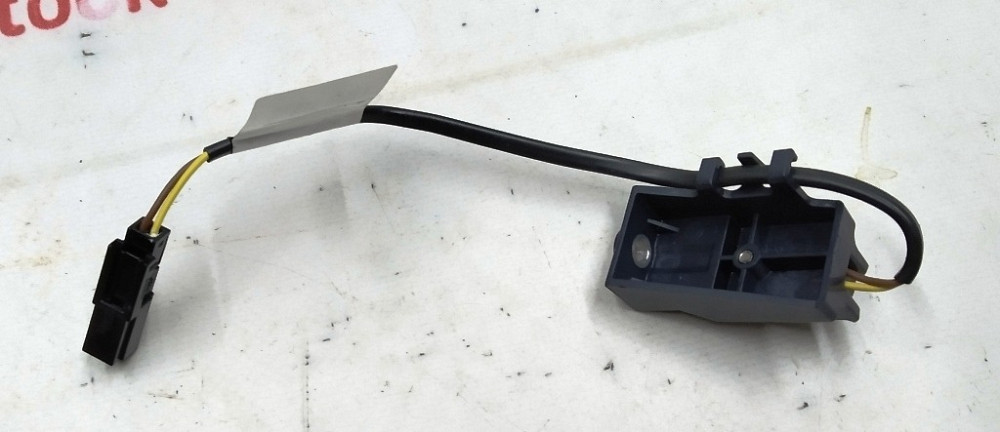 Датчик (магнитного типа) угла наклона сиденья 2-го ряда левого/правого Tesla model X 1075036-00-E Київ - зображення 2