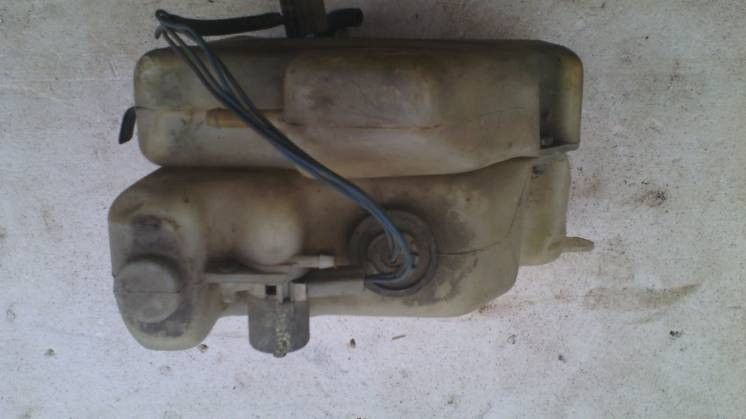 Бачок розширювальний Мазда 626 86г.в. оригінал Винница - изображение 2