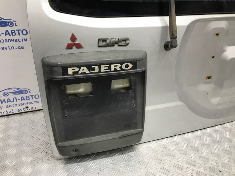 Крышка багажника Mitsubishi Pajero Wagon 3 3.2 ДИЗЕЛЬ 4M41 1999 (б/у) Київ - зображення 4