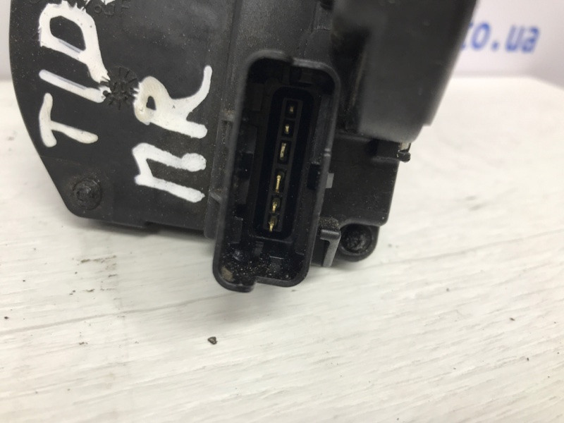 Замок двери передний правый Nissan Tiida C11 1.6 БЕНЗИН HR16 2004 (б/у) Киев - изображение 4