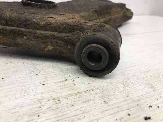 Рычаг левый Mitsubishi Lancer 9 1.6 БЕНЗИН 4G18 2003 (б/у) Киев