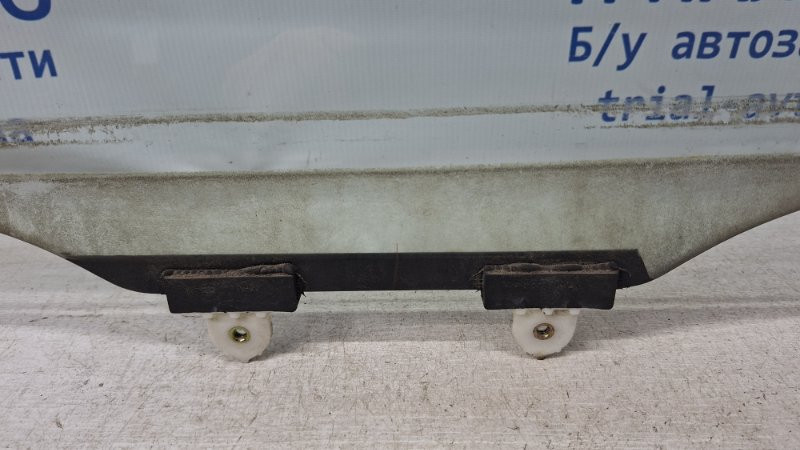 Стекло двери заднее правое Mitsubishi Lancer 9 1.6 БЕНЗИН 4G18 2003 (б/у) Киев - изображение 3