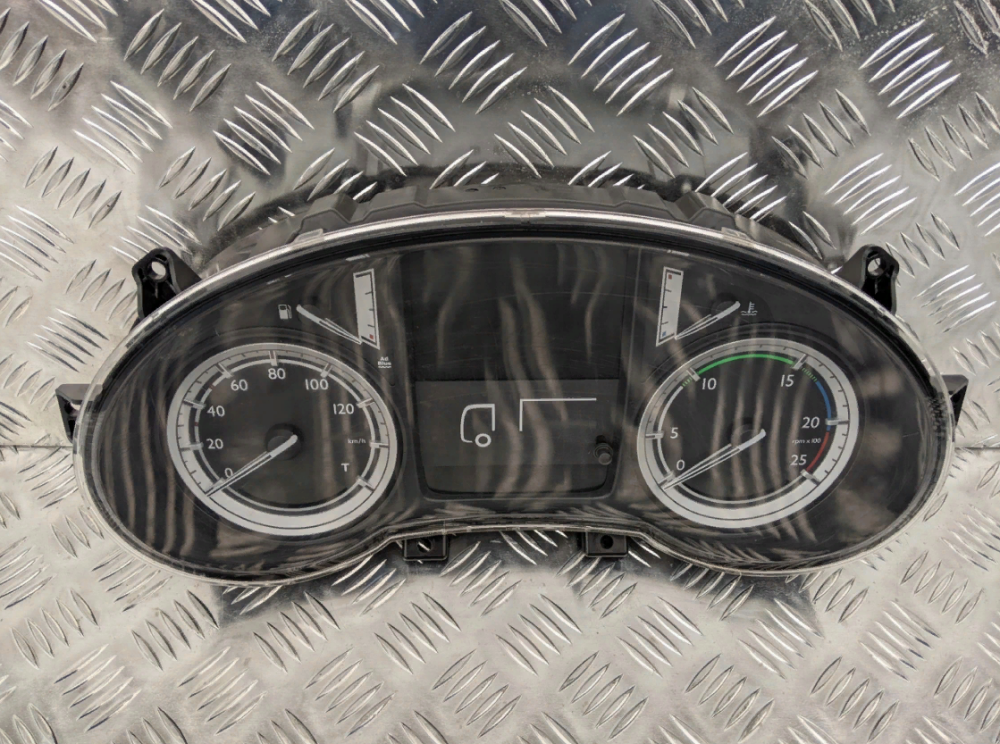 1958085 Щиток приборов DAF XF 106 Euro 6 1973170 Львов - изображение 1