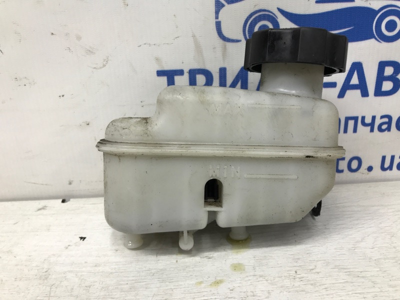 Бачок главного тормозного цилиндра Kia Sorento BL 2.5 DIESEL D4CB 2002 (б/у) Київ - зображення 2