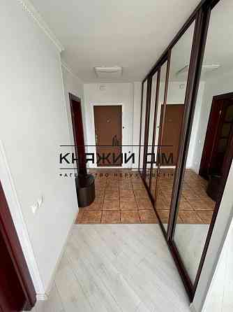 Велика квартира в новому будинку на Лівобережній № 11198684 Киев