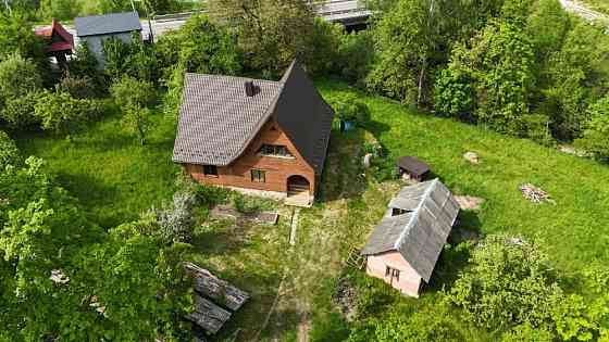 Триповерховий мансардний будинок в Яремче 240 м² Яремче