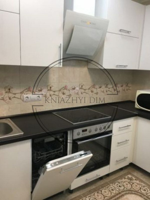 Простора, комфортна 3-х к. Кв. біля ст. м. Політехнічний інститут. № 11153130 Киев - изображение 3