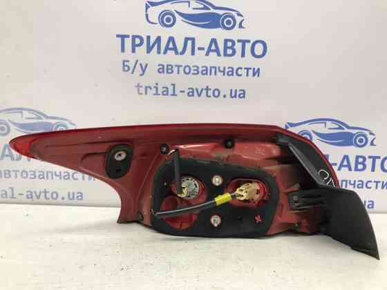 Фонарь задний внешний правый Mitsubishi Lancer 10 1.5 БЕНЗИН 4A91 2007 (б/у) Киев