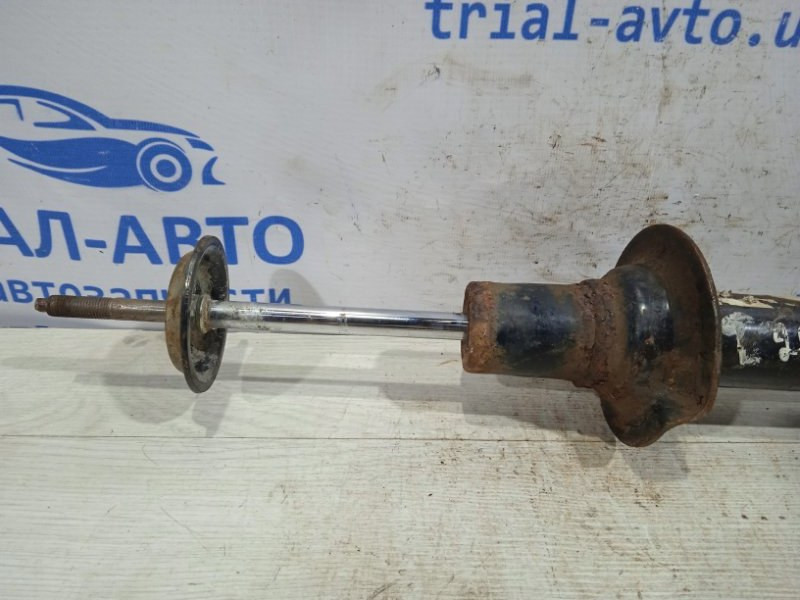 Амортизатор передний левый Mitsubishi L200 KB 2.5 ДИЗЕЛЬ 4D56U 2006 перед. прав. (б/у) Київ - зображення 3