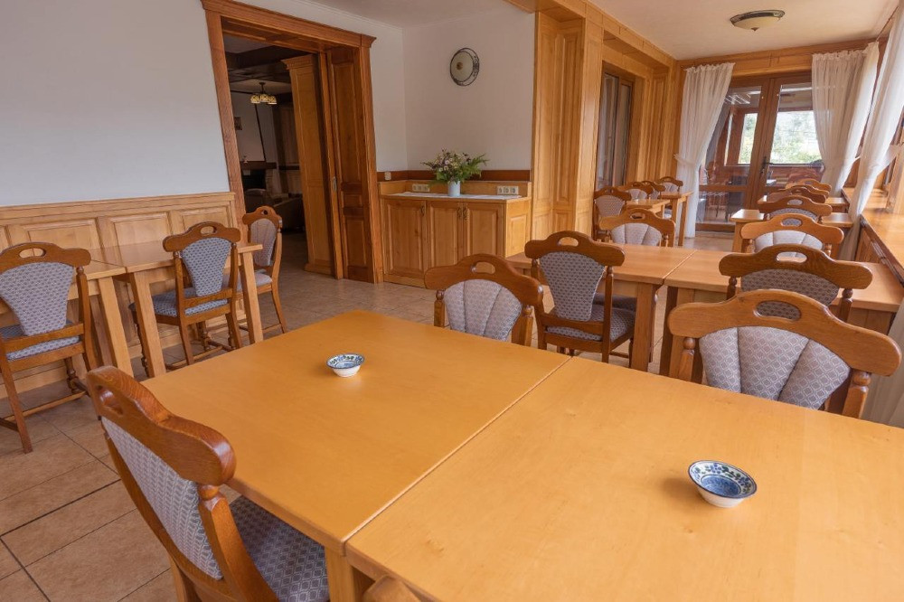 Продається готель у серці Карпат зі СПА та критим басейном Яремче - изображение 3