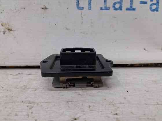 Резистор печки Mitsubishi Pajero Wagon 3 3.2 ДИЗЕЛЬ 4M41 1999 (б/у) Киев