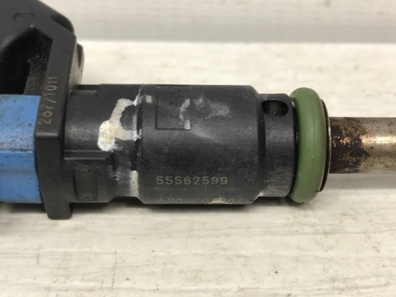 Форсунка топливная Chevrolet Cruze J300 1.6 F16D4 2009 (б/у) Київ - зображення 3