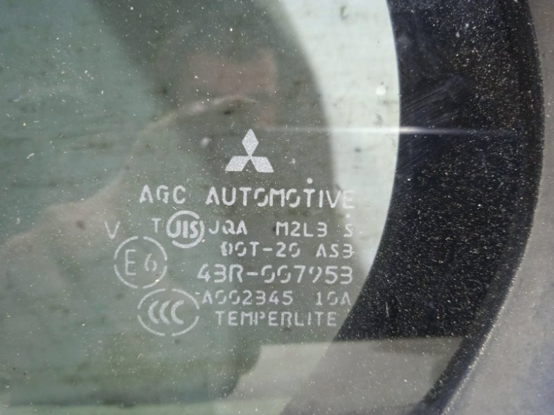 Стекло двери задней левой (форточка) Mitsubishi Lancer 10 2007 (б/у) Киев - изображение 2