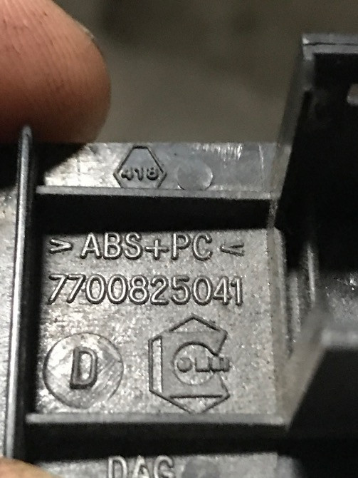 Бу заглушка торпедо Renault Laguna 1, 7700825041 Кропивницький - зображення 2