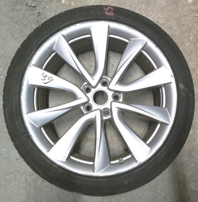 Колесо в сборе с повреждением 19X8.5J ET40 235/40R19 96W A/S CONTINENTAL PROCONTACT RX TIRE Tesla mo Киев - изображение 1