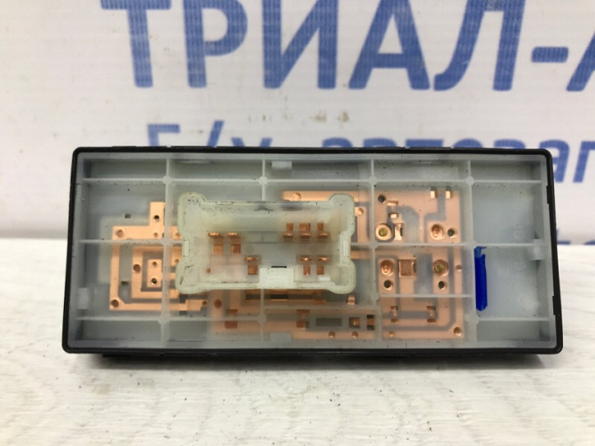 Кнопка стеклоподъемника Nissan X-Trail T32 1.6 DIESEL R9M 2014 перед. (б/у) Київ - зображення 3