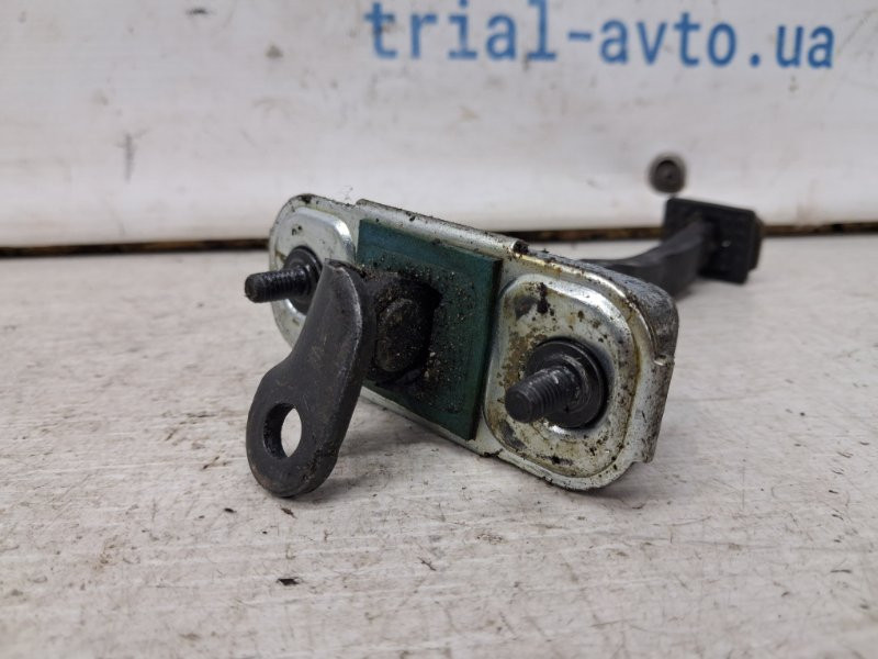 Ограничитель двери передний правый Hyundai IX35 LM 1.7 DIESEL D4FD 2009 (б/у) Киев - изображение 2