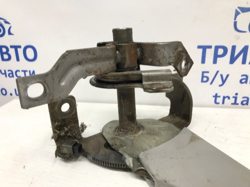 Ручка ручника Mitsubishi Pajero Sport K9 2.5 DIESEL 4D56 1996 (б/у) Киев - изображение 3