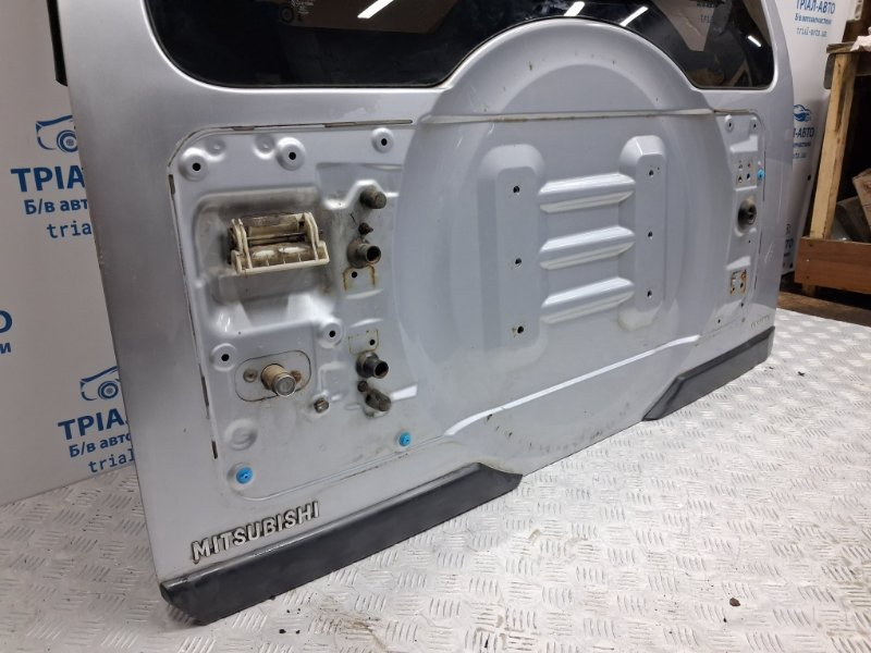 Крышка багажника Mitsubishi Pajero Wagon 4 3.2 ДИЗЕЛЬ 4M41 2006 (б/у) Київ - зображення 4