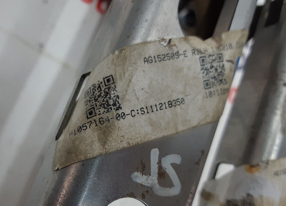 Кронштейн крепления сиденья передний левый/правый Tesla model X 1057164-00-C Київ - зображення 5