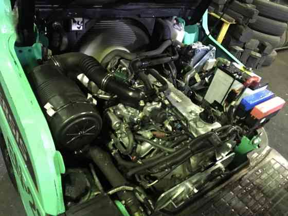 Газ-бензиновий навантажувач Mitsubishi з кареткою бічного зміщення. Модель KFGE15P-TP, 2022 року Рівне