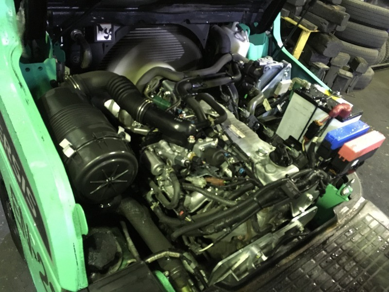 Газ-бензиновий навантажувач Mitsubishi з кареткою бічного зміщення. Модель KFGE15P-TP, 2022 року Ровно - изображение 2
