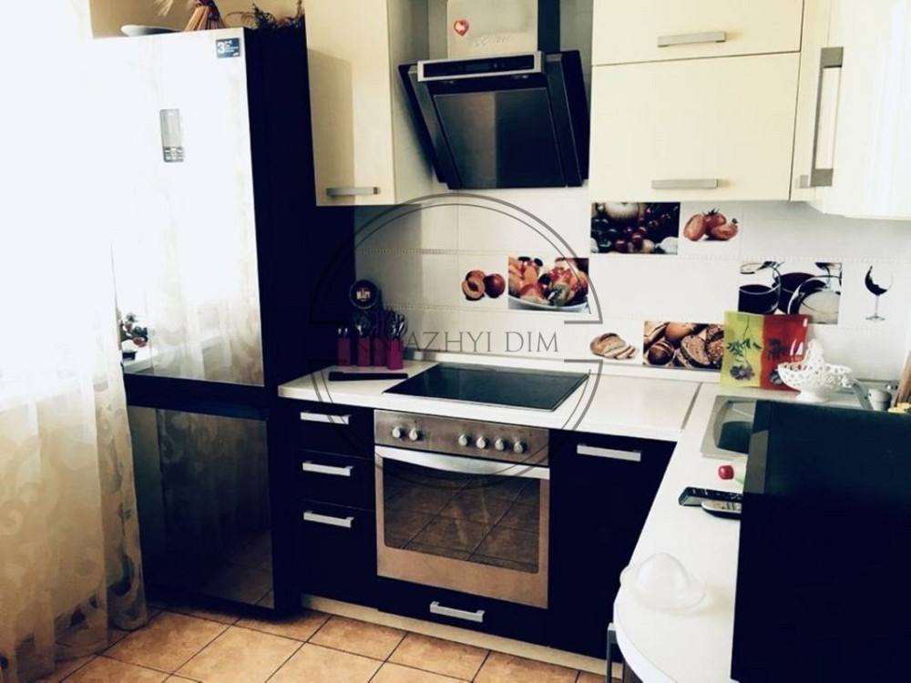 Продається чудова 3 кімнатна роздільна квартира на Подолі, на проспекті Правди 8 А Київ - зображення 10