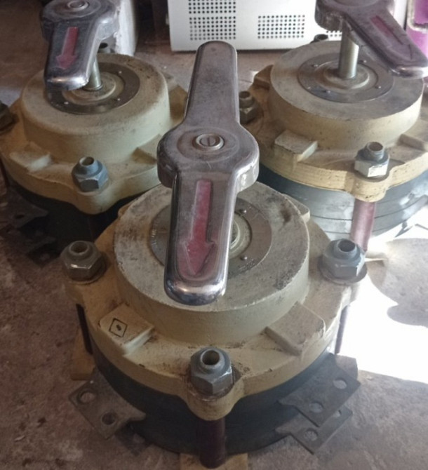 Перемикач пакетний ПВ3-400-М5 Суми - зображення 1