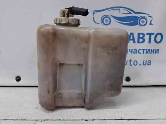 Бачок радиатора (расширительный) Mitsubishi Pajero Wagon 3 3.2 ДИЗЕЛЬ 4M41 1999 (б/у) Киев