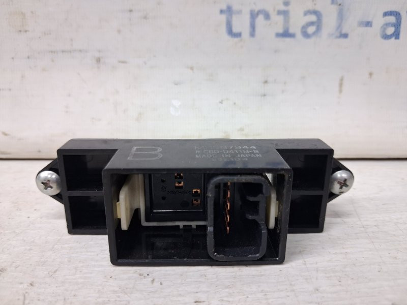 Кнопка стеклоподъемника Mitsubishi ASX 2010- MR587944 (Арт. 65647) Київ - зображення 3