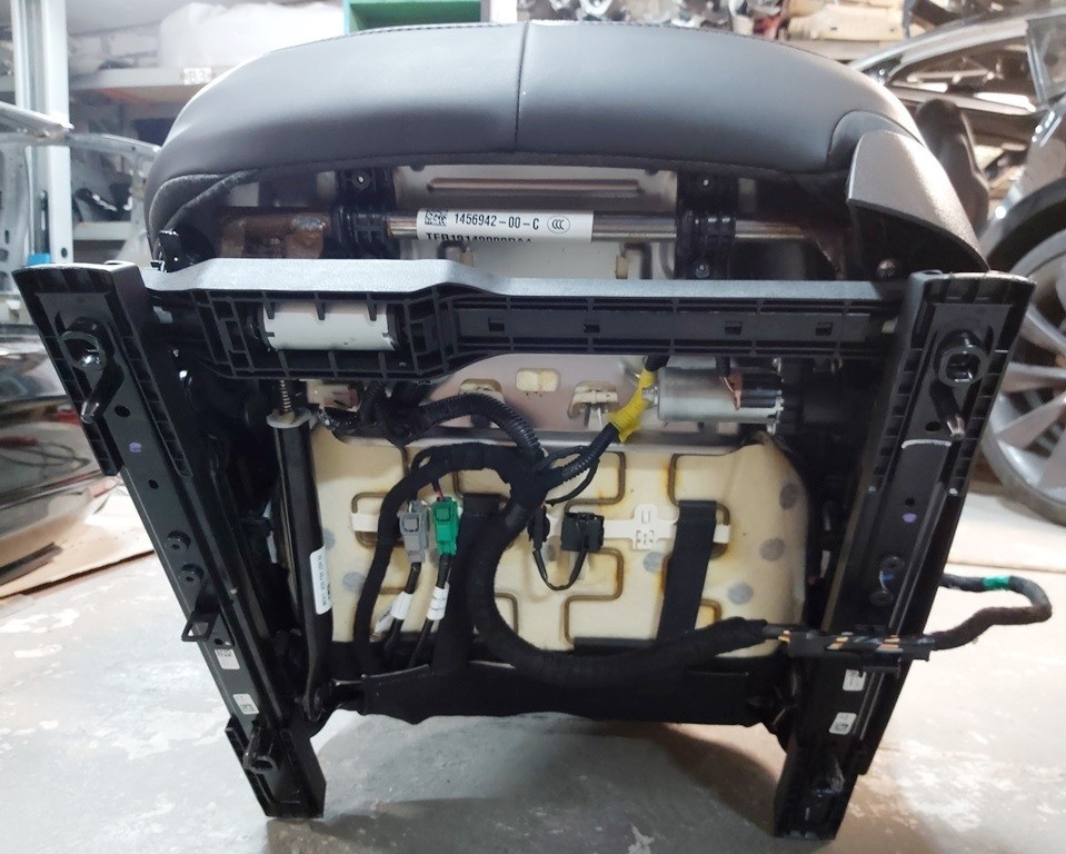 Сиденье водительское с подогревом PREM PUR BLK без подушки,датчика,преднатяжителя Tesla model 3 7654 Київ - зображення 5