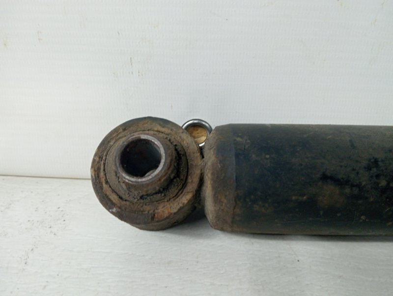 Амортизатор задний Kia Sorento BL 2.5 DIESEL D4CB 2002 (б/у) Київ - зображення 3