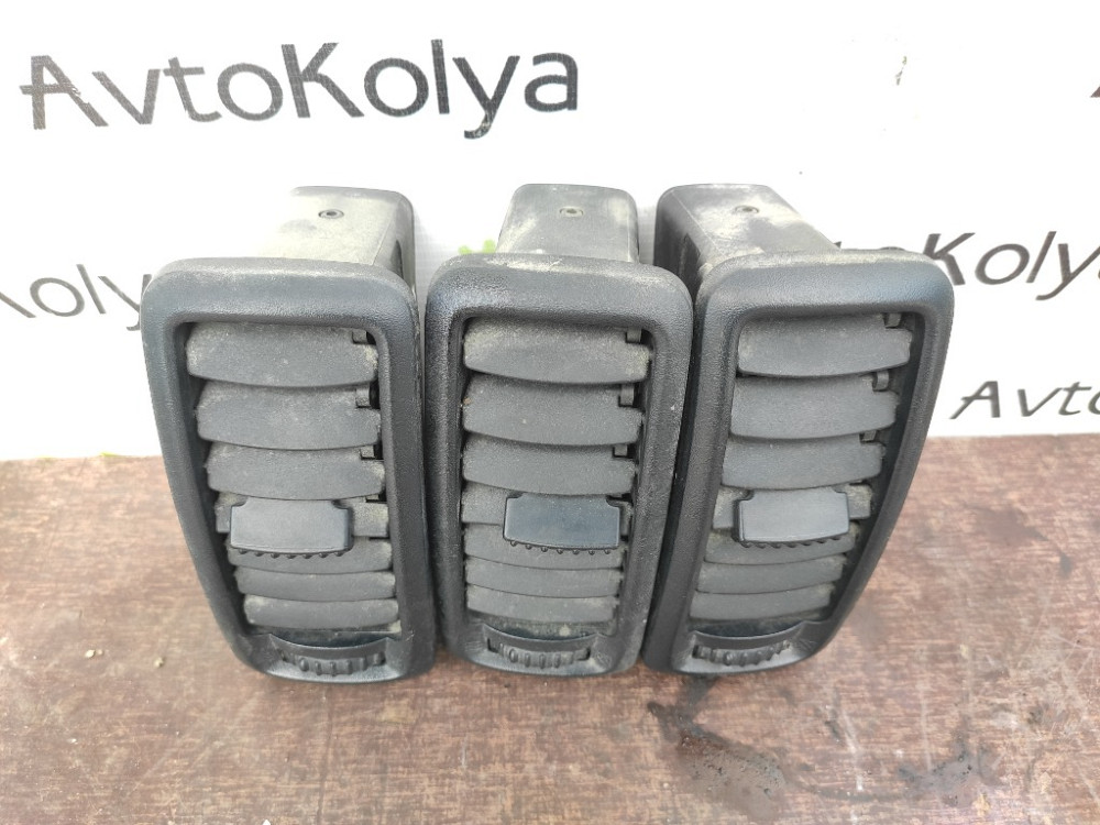 Дефлектор воздушный в торпедо Renault Trafic II 2001-2013 Ковель - зображення 1