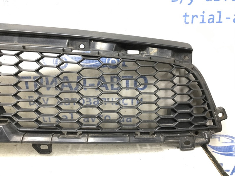 Решетка радиатора Рестайлинг Mitsubishi Outlander XL 2.2 DIESEL 4N14 2007 (б/у) Київ - зображення 3