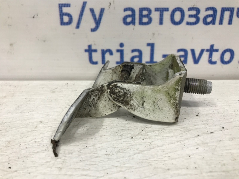 Петля крышки багажника Nissan Juke F15 1.6 TURBO MR16DDT 2010 (б/у) Киев - изображение 2