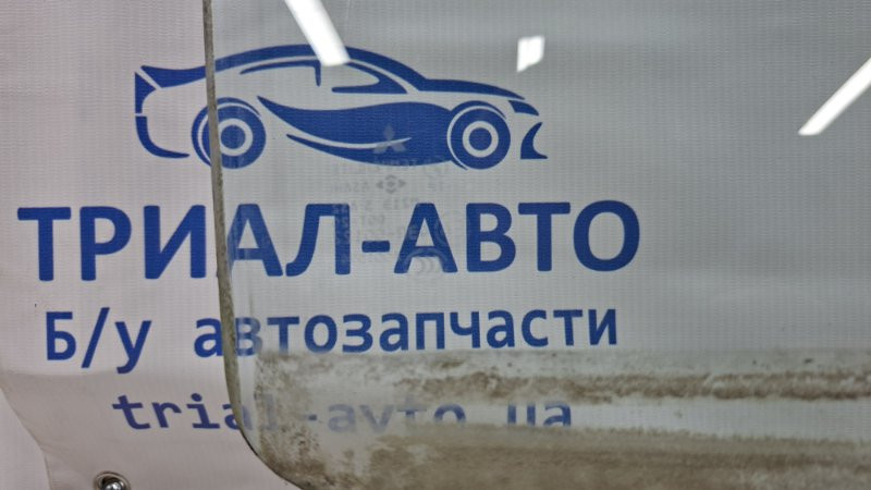 Стекло двери заднее правое Mitsubishi Lancer 9 1.6 БЕНЗИН 4G18 2003 (б/у) Киев - изображение 2