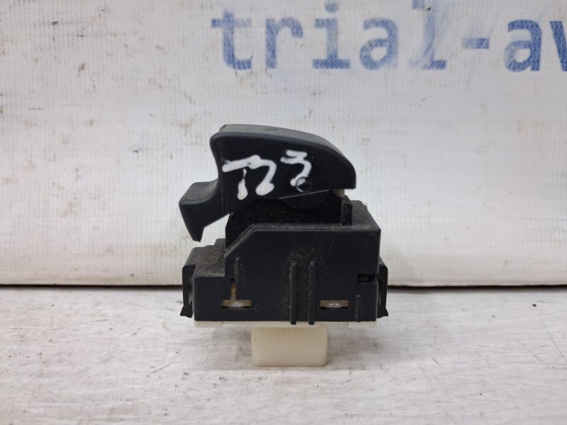 Кнопка стеклоподъемника Toyota Avensis T25 1.8 БЕНЗИН 1ZZFE 2002 (б/у) Киев - изображение 1